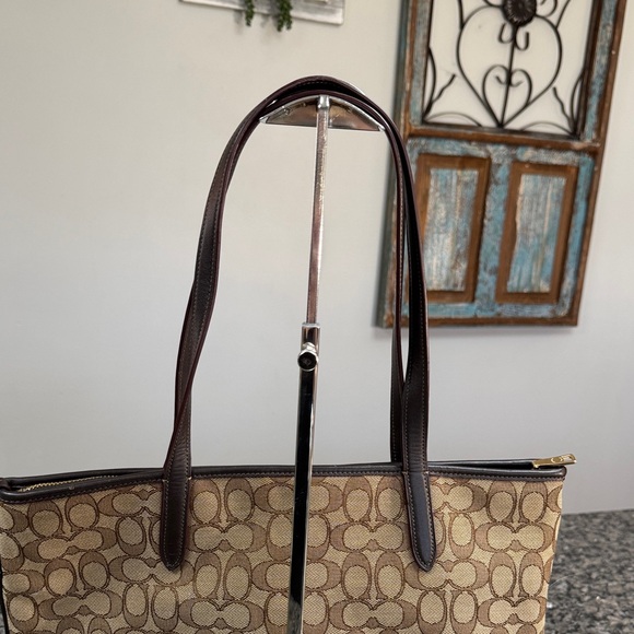 Coach Brown Signature Canvas Tote with Dark Brown Trim EUC - Picture 9 of 16